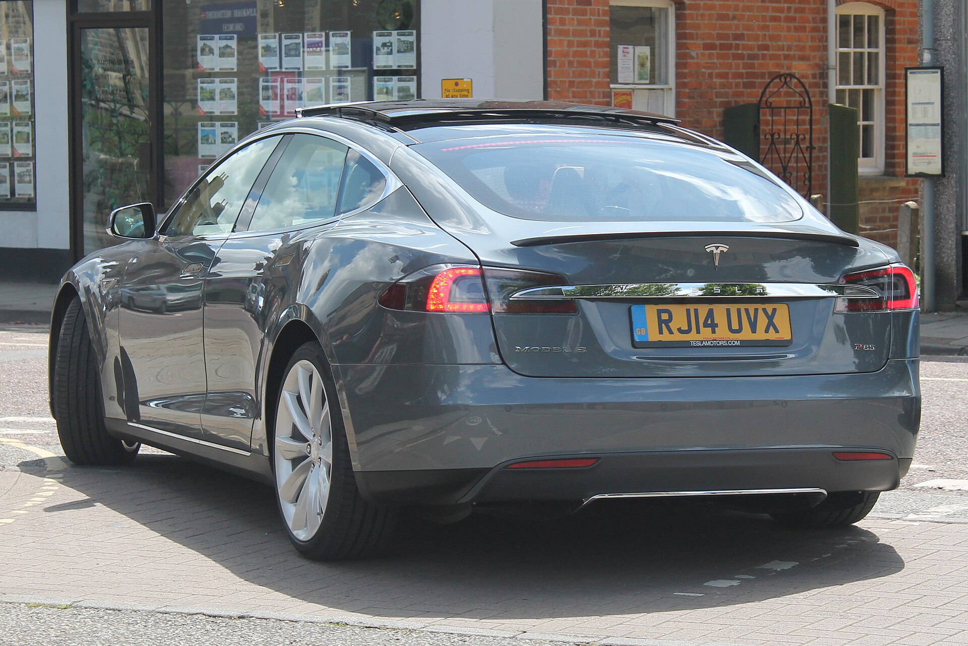 2014 Tesla Model S P85