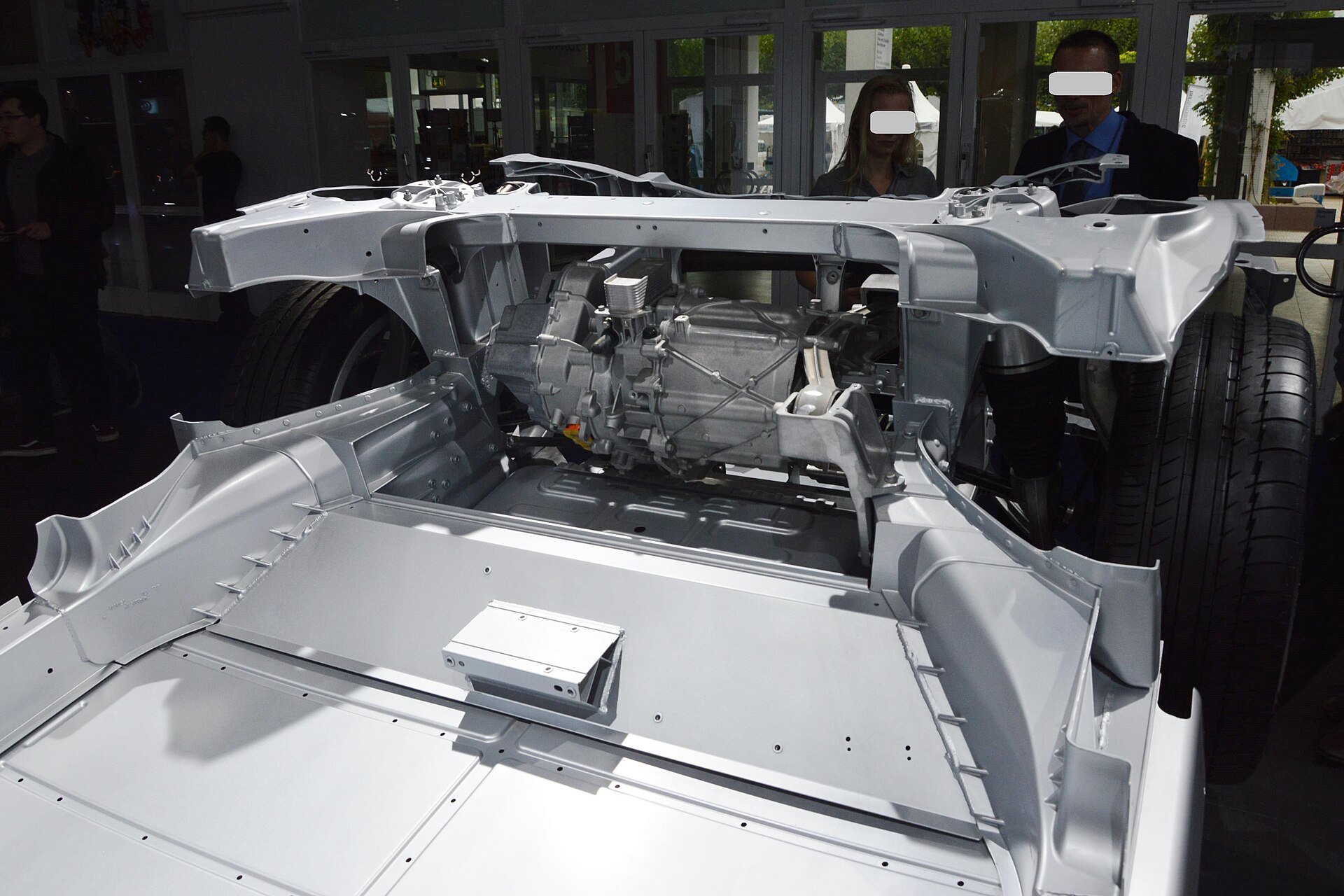 Tesla Model S P90D chassis and battery pack